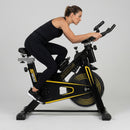 Bicicleta Spinning Kikos S1200 Roda de Inércia 13kg, Display LCD, Suporta até 120kg, Ajuste de Assento e Guidão